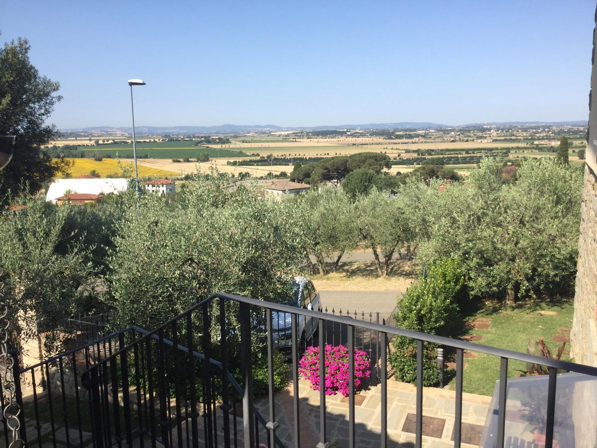 Agriturismo Borgo Tra Gli Olivi Castiglion Fiorentino Exterior foto