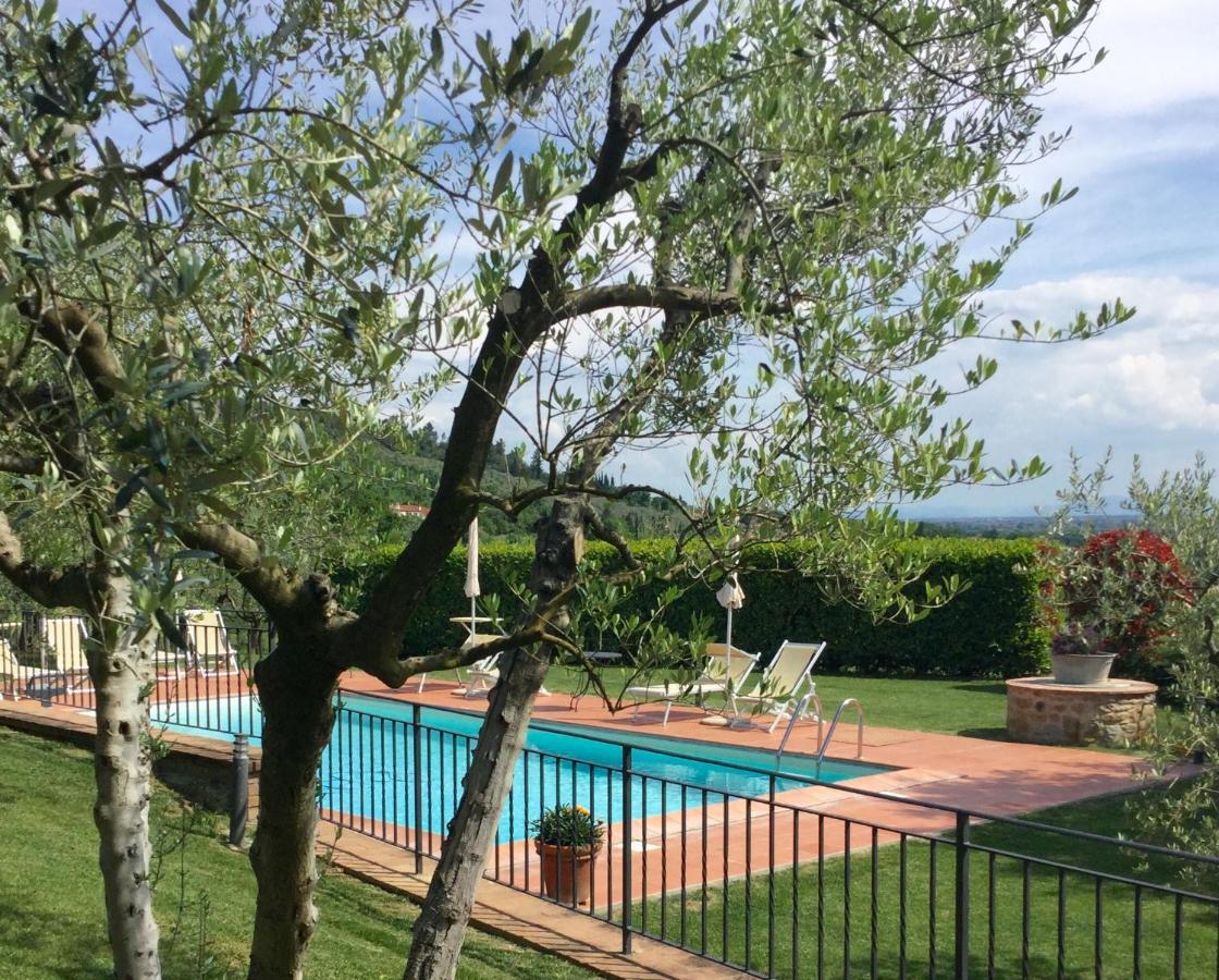 Agriturismo Borgo Tra Gli Olivi Castiglion Fiorentino Exterior foto